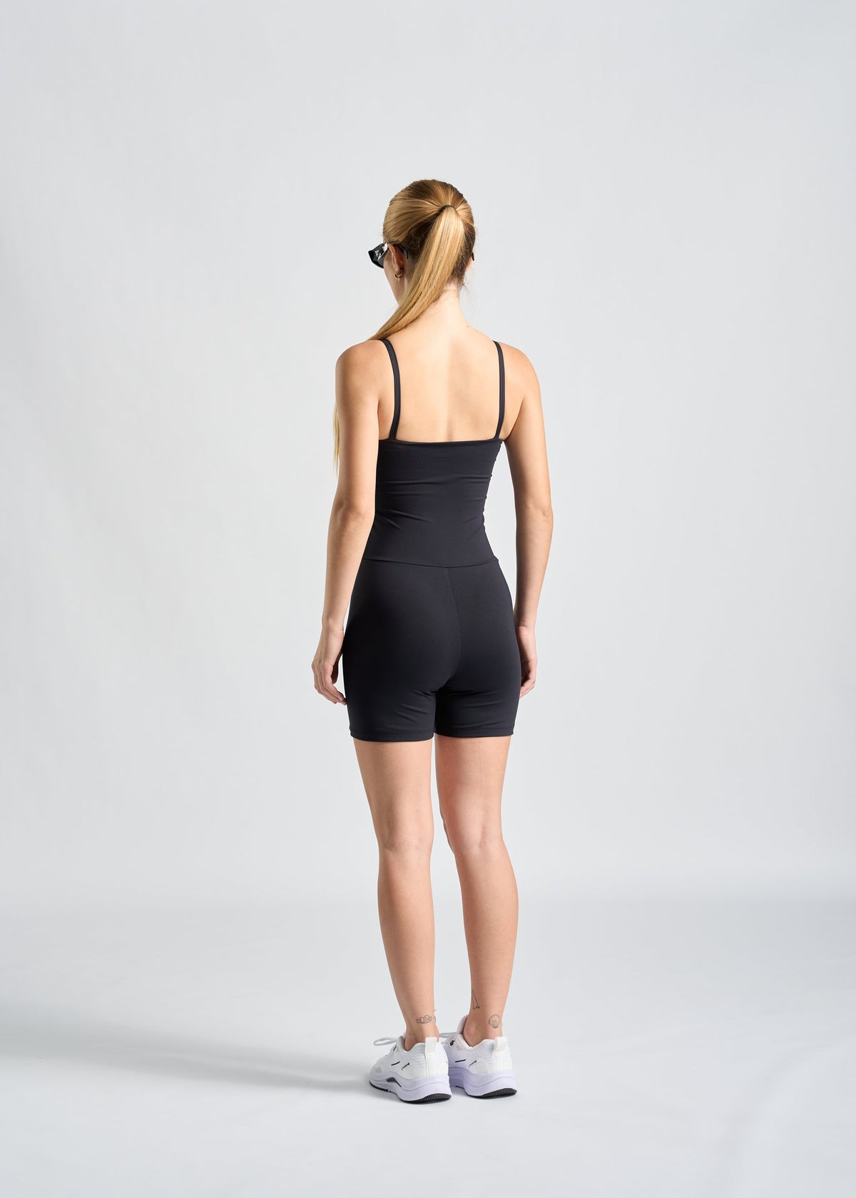 Macaquinho Forma Feminino – preto