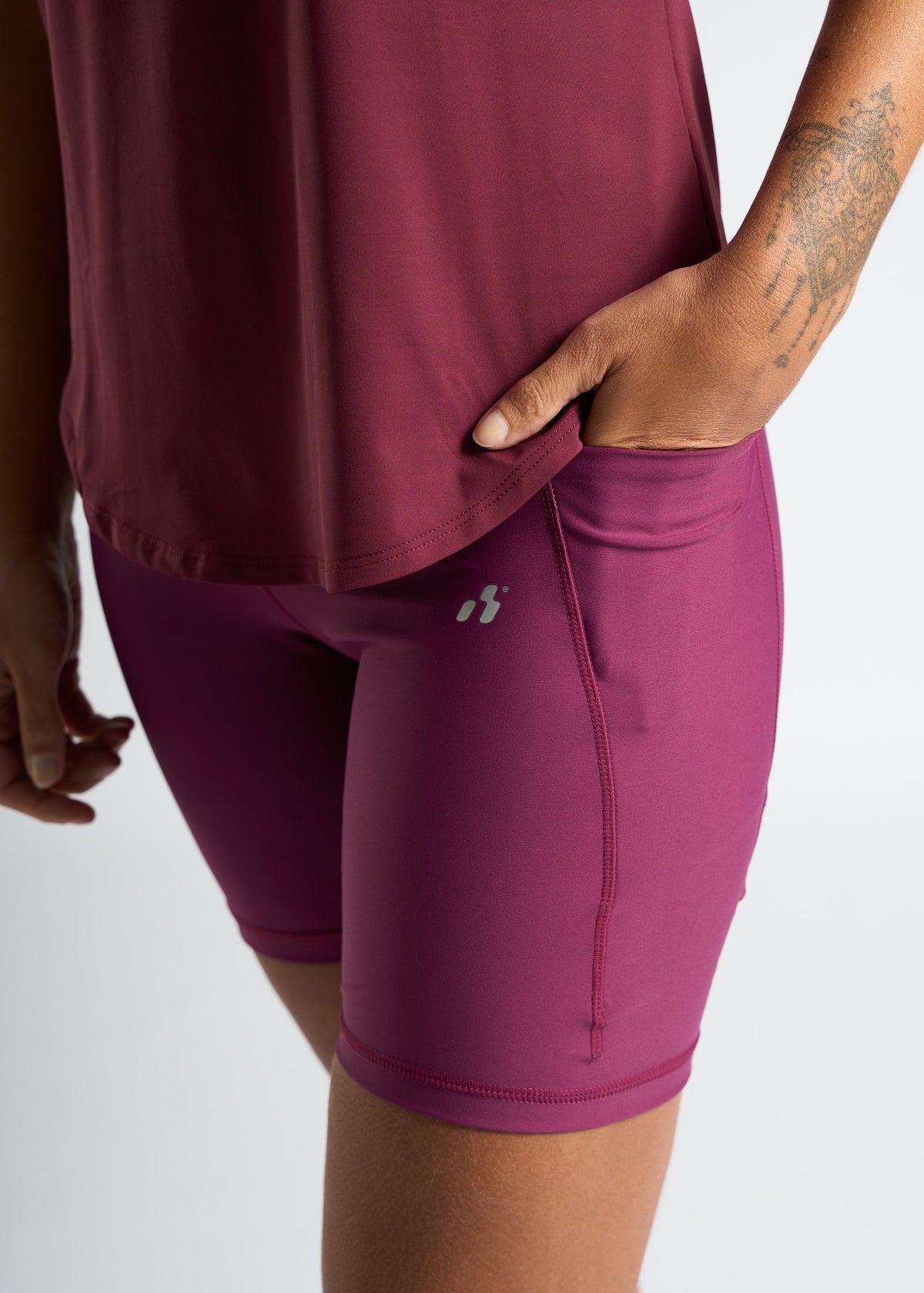 Camiseta Proteção UV Feminina – bordô