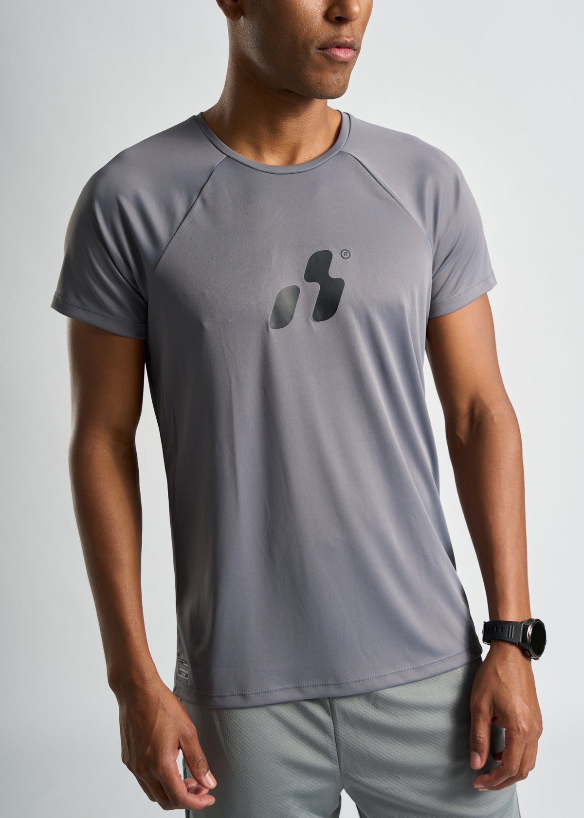 Camiseta Raglan Masculina – cinza